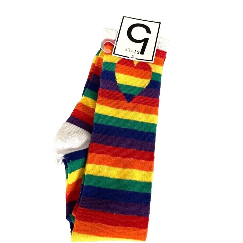 5 Style Women's‎ PRIDE Knee Socks; Rainbow/Heart; Women's Size 9-11